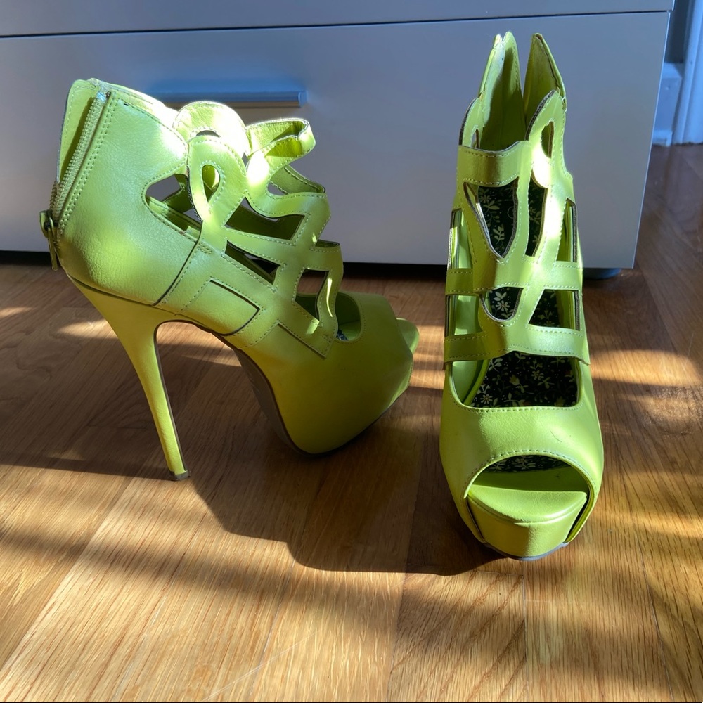 High heel Bright yellow